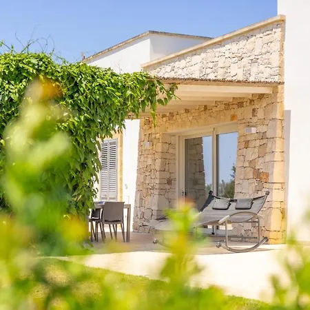 Villa Falcone - Luxury Pool Sea View Lido Marini