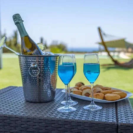 ヴィラ Falcone - Luxury Pool Sea View